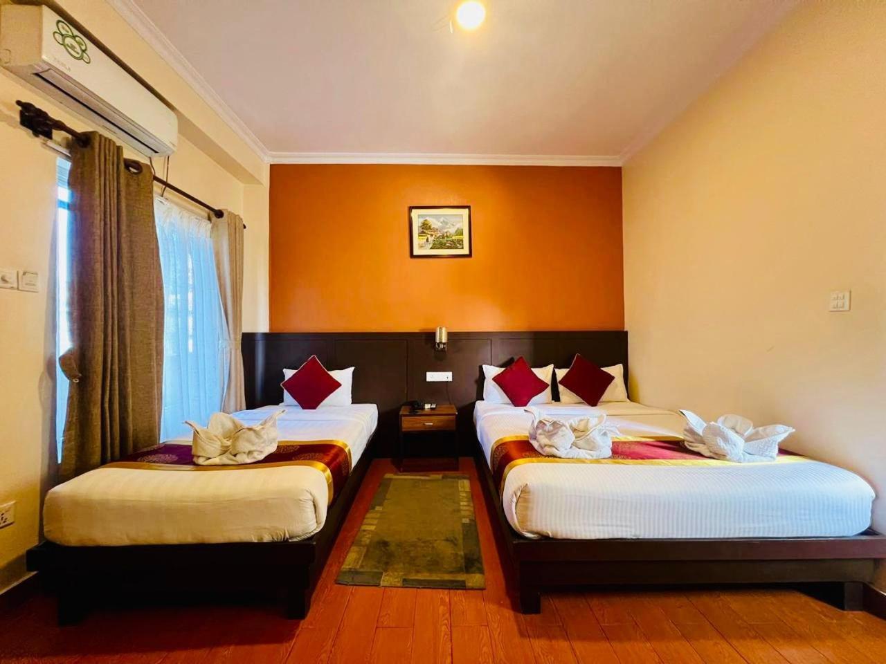 Hotel Eco Tree Покхара Екстер'єр фото